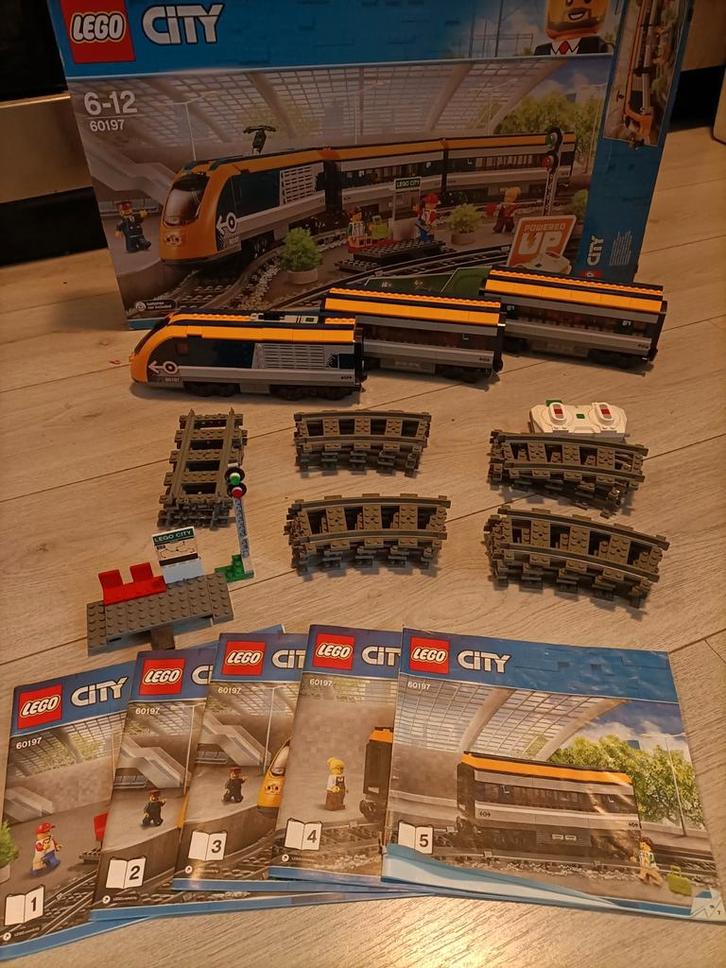 Lego City trein met veel extra zie foto's, Kinderen en Baby's, Speelgoed | Duplo en Lego, Zo goed als nieuw, Ophalen
