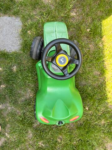 Speelgoed traktor John Deere beschikbaar voor biedingen