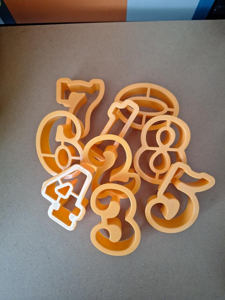 Letters en cijfers uitstekers!, Ophalen of Verzenden, Gebruikt, Taarten of Cupcakes, Versiering