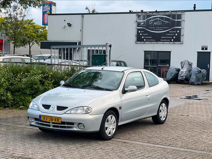 Renault Megane 1.6 16V Expr Coupe 2005 2002 Grijs, Auto's, Renault, Bedrijf, Mégane, Benzine, C, Coupé, Handgeschakeld, Origineel Nederlands