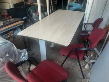 Bureau 180x80 beschikbaar voor biedingen