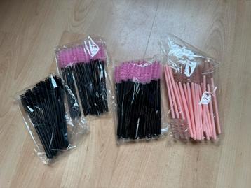 Wimperborsteltjes beschikbaar voor biedingen