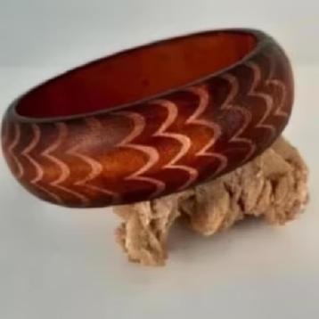 Vintage  houten armband 22 mm breed beschikbaar voor biedingen