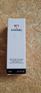 sample 5 ml Chanel nr 1 serum Red Camellia nieuw, Ophalen of Verzenden, Nieuw, Gehele gezicht, Verzorging