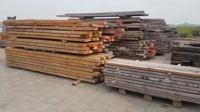 Grote partij balken diverse maten, Doe-het-zelf en Verbouw, Plinten en Afwerking, Gebruikt, Ophalen of Verzenden
