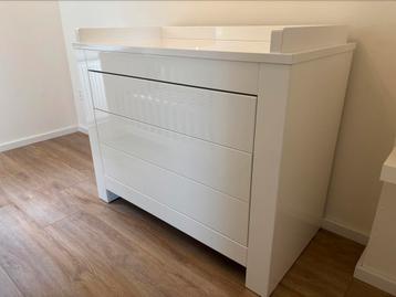 Kidsmill Alaska commode (hoogglans wit) beschikbaar voor biedingen