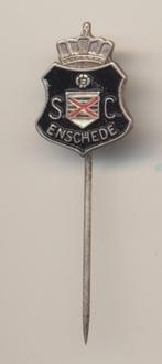D024 Speldje SC Enschede jaren 1960, Verzamelen, Speldjes, Pins en Buttons, Verzenden, Zo goed als nieuw, Sport, Speldje of Pin