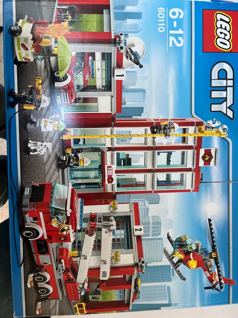 Lego City Brandweerkazerne 60110, Kinderen en Baby's, Speelgoed | Duplo en Lego, Ophalen of Verzenden, Zo goed als nieuw, Complete set