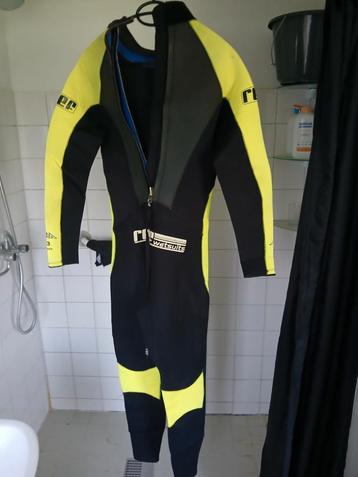 Reef Wetsuit Maat ML - Zwart/Geel beschikbaar voor biedingen