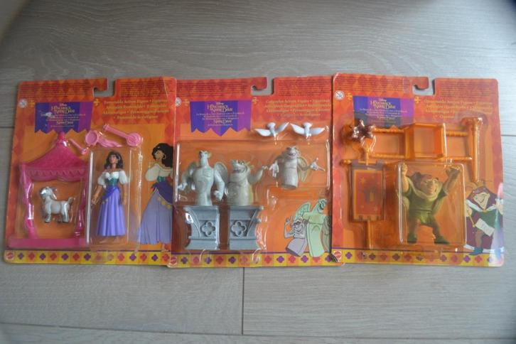 3 sets actiefiguren Walt Disney Hunchback of Notre Dame, Kinderen en Baby's, Speelgoed | Actiefiguren, Zo goed als nieuw, Verzenden