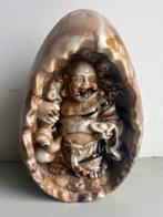 Handgesneden speksteen Boeddha in open ei, Antiek en Kunst, Kunst | Beelden en Houtsnijwerken, Ophalen of Verzenden