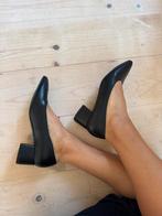 Nieuwe (stewardessen) pump maat 39, Kleding | Dames, Schoenen, Pumps, Zwart, Nieuw, Ophalen of Verzenden