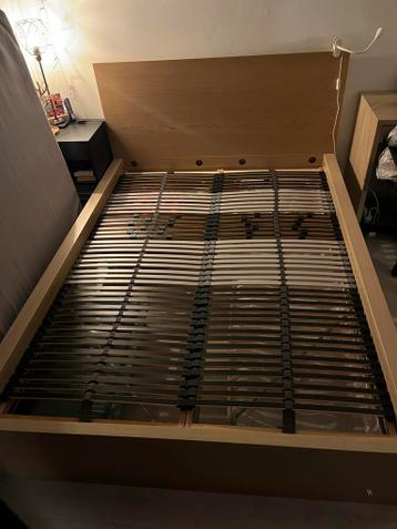 IKEA Malm bed 140x200 cm + lattenbodem - afbeelding 1