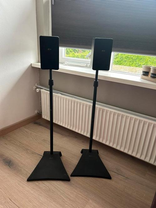 Mirage achter luidspreker met Vogels standaards, Audio, Tv en Foto, Luidsprekers, Zo goed als nieuw, Overige merken, Ophalen