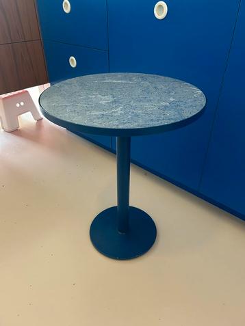 Marmeren bijzettafel ZSM ophalen beschikbaar voor biedingen