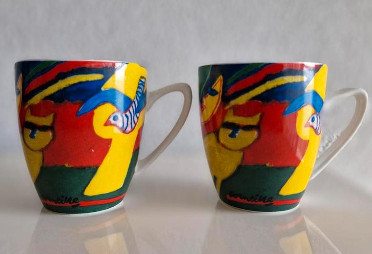 Twee kopjes Corneille, Huis en Inrichting, Keuken | Servies, Zo goed als nieuw, Kop(pen) en/of Schotel(s), Overige stijlen, Ophalen of Verzenden