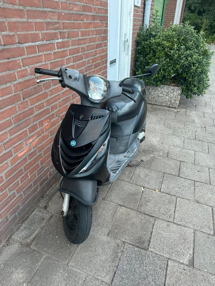 Piaggio zip, Fietsen en Brommers, Scooters | Piaggio, Zo goed als nieuw, Zip, Ophalen