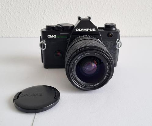 Olympus OM-2 Spot Program SLR Film Camera 28-70mm Sigma Lens, Audio, Tv en Foto, Fotocamera's Analoog, Gebruikt, Spiegelreflex