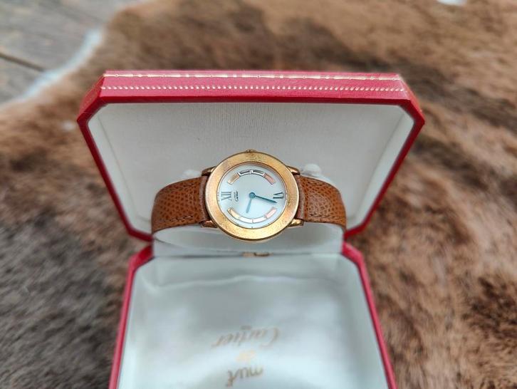 Must de cartier horloge, Sieraden, Tassen en Uiterlijk, Horloges | Dames, Zo goed als nieuw, Polshorloge, Overige merken, Leer