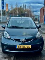 Toyota Aygo 1.0 12V Vvt-i 3DRS MMT 2005 Grijs, Auto's, Stof, Zwart, 68 pk, Origineel Nederlands