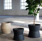 Serax construct plantenbak zwart groot (L), Tuin en Terras, Ophalen, Overige materialen, Gebruikt, 40 cm of meer