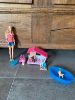 Barbiepop met 3 puppy's en puppybad, Ophalen of Verzenden, Zo goed als nieuw, Barbie