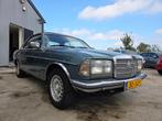 Mercedes-Benz 200-280 (W123) 230 CE 230CE AUT, Auto's, Automaat, 4 cilinders, 700 kg, 2299 cc
