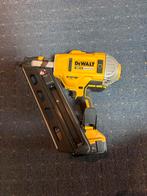 Dewalt DCN692 Constructietacker, Doe-het-zelf en Verbouw, Gereedschap | Boormachines, Gebruikt, Variabele snelheid, Minder dan 400 watt