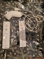 Nintendo Wii controllers en Nunchuk, Spelcomputers en Games, Spelcomputers | Nintendo Wii, Ophalen of Verzenden, Gebruikt, Met 2 controllers