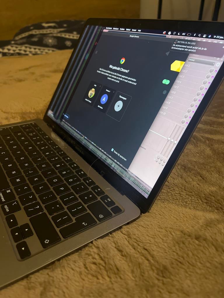 MacBook m1 2021 met defect LCD scherm, Computers en Software, Apple Macbooks, Qwerty, Overige groottes, Ophalen of Verzenden, MacBook