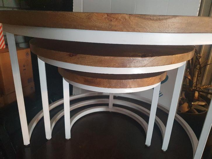 3 bijzettafels set van Pronto, Huis en Inrichting, Tafels | Bijzettafels, Nieuw, Rond, 45 tot 60 cm, 55 tot 75 cm, Hout, Ophalen of Verzenden