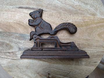 Eekhoorn notenkraker vintage  beschikbaar voor biedingen