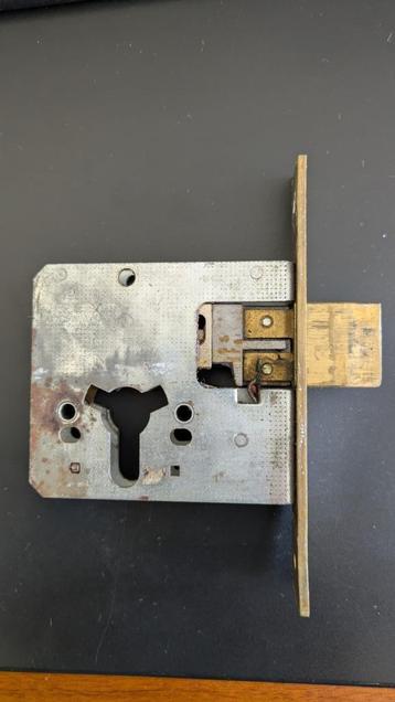 Zeiss ikon Cilinderslot beschikbaar voor biedingen