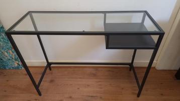 Tafel beschikbaar voor biedingen