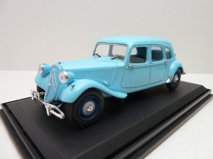 Citroën Traction Avant 11  '' uh models '', Hobby en Vrije tijd, Modelauto's | 1:43, Zo goed als nieuw, Auto, Universal Hobbies