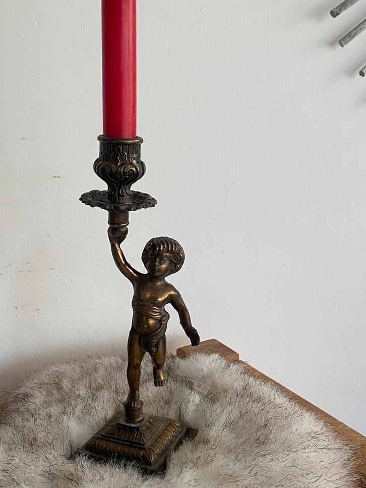 Antiek Bronzen kandelaar met putto, Antiek en Kunst, Antiek | Kandelaars, Koper of Brons, Ophalen of Verzenden