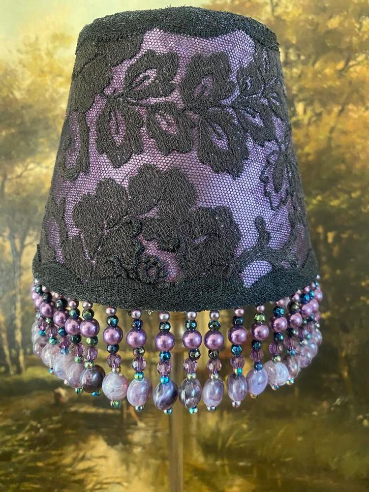 Gerestyled lampenkapje met kralenrand, Huis en Inrichting, Lampen | Lampenkappen, Zo goed als nieuw, Minder dan 25 cm, Rond, Zwart