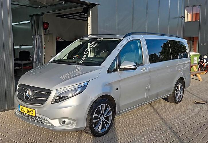 Mercedes-Benz Vito 2022 Grijs, Auto's, Bestelauto's, Particulier, Mercedes-Benz, Diesel, Origineel Nederlands, Zilver of Grijs