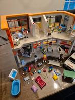 Groot ziekenhuis met ambulance, Ophalen of Verzenden