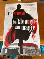 V.E. Schwab - De kleuren van magie, Ophalen of Verzenden, Zo goed als nieuw, V.E. Schwab