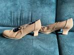 Mooie flamencoschoenen Begoña Cervera maat 41, Ophalen of Verzenden, Zo goed als nieuw, Beige