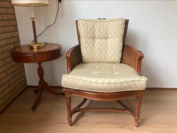 Antieke Bergère stoel Louis VI stijl  beschikbaar voor biedingen