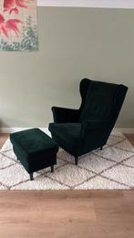Ikea strandmon fauteuil met voetenbankje zgst, Huis en Inrichting, Fauteuils, Ophalen, Zo goed als nieuw, 50 tot 75 cm
