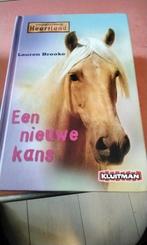 Heartland: Een nieuwe kans - Lauren Brooke, Boeken, Ophalen of Verzenden, Gelezen, Lauren Brooke, Fictie algemeen