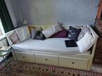 Hemnes bedbank (indien gewenst met 2 goede matrassen), Huis en Inrichting, Slaapkamer | Bedden, Ophalen, Wit, Tweepersoons, 80 cm