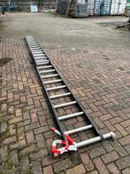Aluminium ladder 2 delig, Doe-het-zelf en Verbouw, Ladders en Trappen, Ophalen, Gebruikt, Ladder, Opvouwbaar of Inschuifbaar