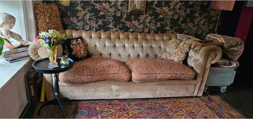 Chesterfield bank, Huis en Inrichting, Banken | Bankstellen, Zo goed als nieuw, Rechte bank, Vierpersoons of meer, 150 tot 200 cm