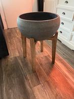 Nieuwe plantenpot op houten standaard - 69cm hoog, Rond, Nieuw, Ophalen of Verzenden, Binnen