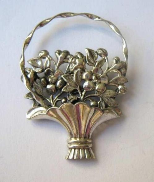 Prachtige 925 zilveren broche bloemenmandje, van Beau USA, Sieraden, Tassen en Uiterlijk, Broches, Zo goed als nieuw, Zilver, Zilver