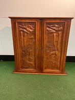 Prachtige oude houten kast met houtsnijwerk, Antiek en Kunst, Ophalen
